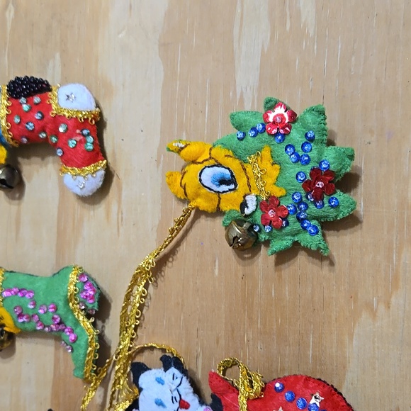 Vintage handmade Felt Disney Ornaments Lot of 6 - Picture 2 of 7